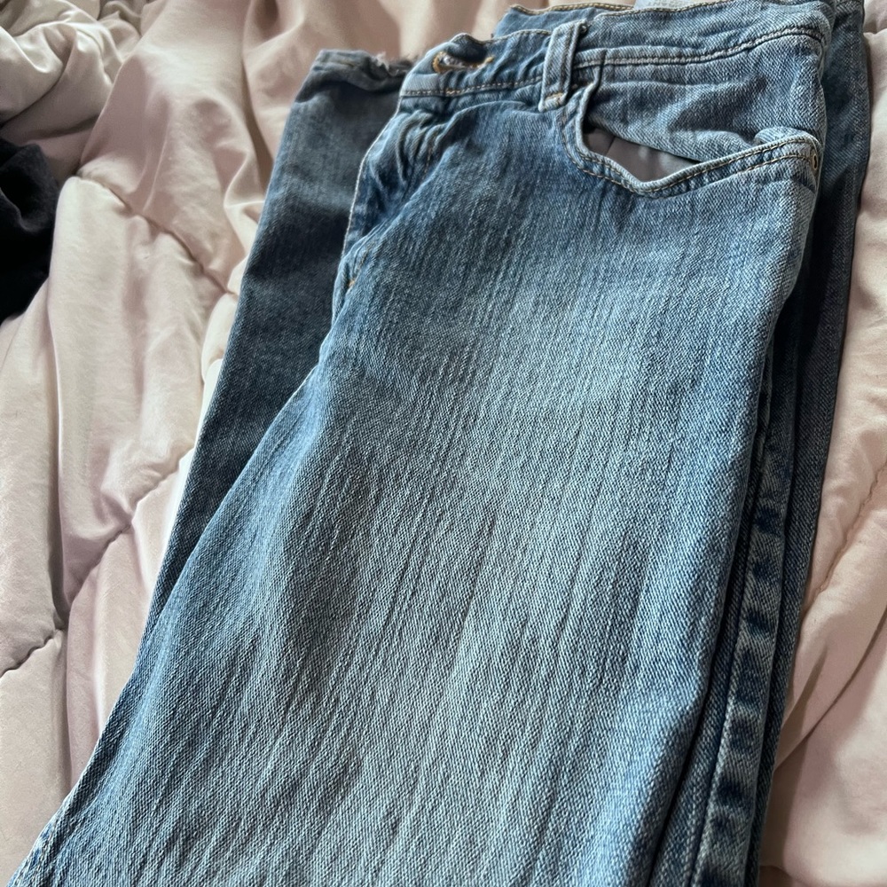 Regular light blue jeans
